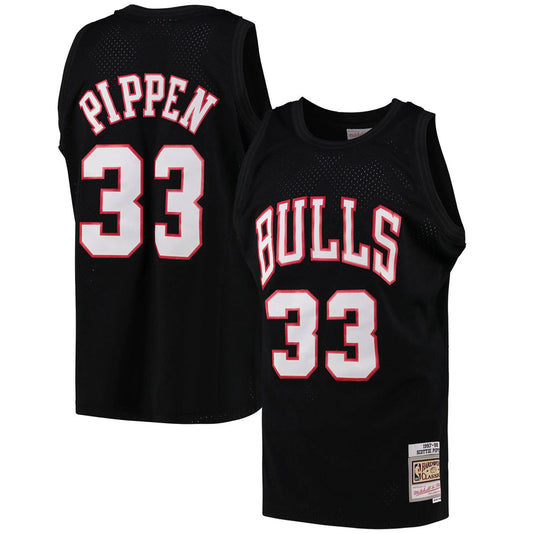 Men's Chicago Bulls Scottie Pippen Black Team Color Swingman Jersey by Mitchell & Ness